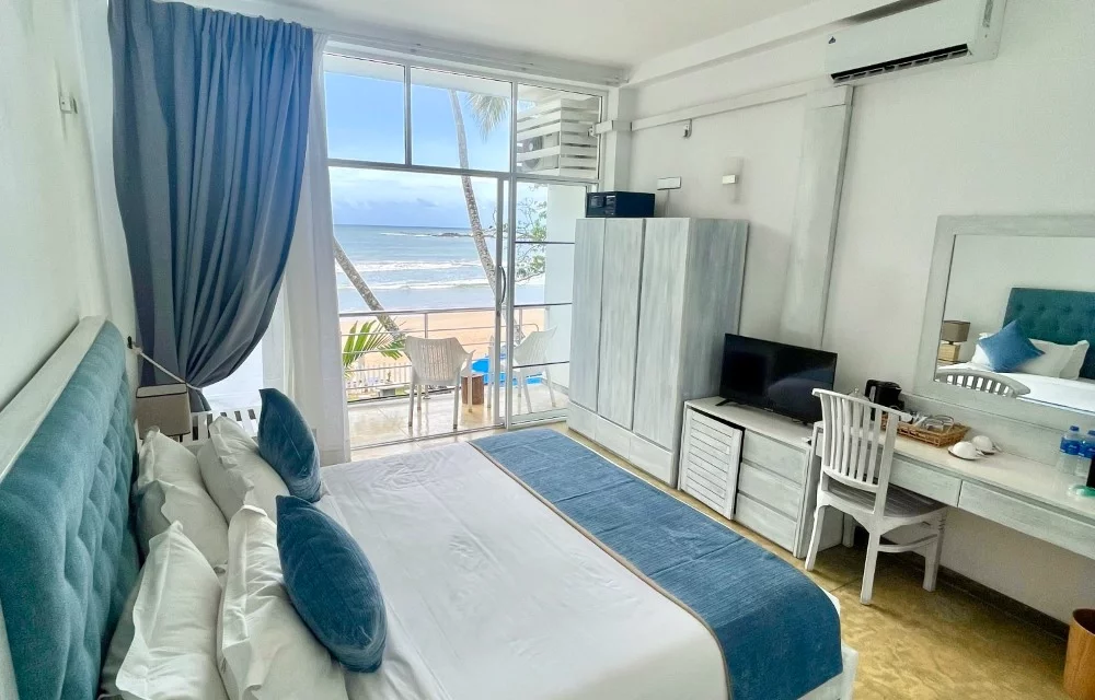 Deluxe Double Room with Balcony and Ocean View